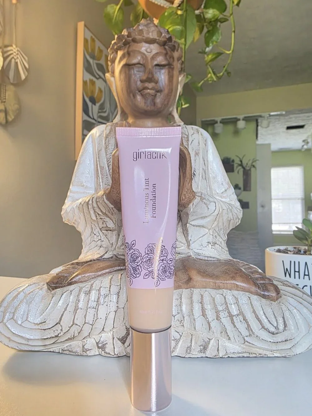 Girlactik 2-in-1 Luminous Tint Foundation in F2 Light